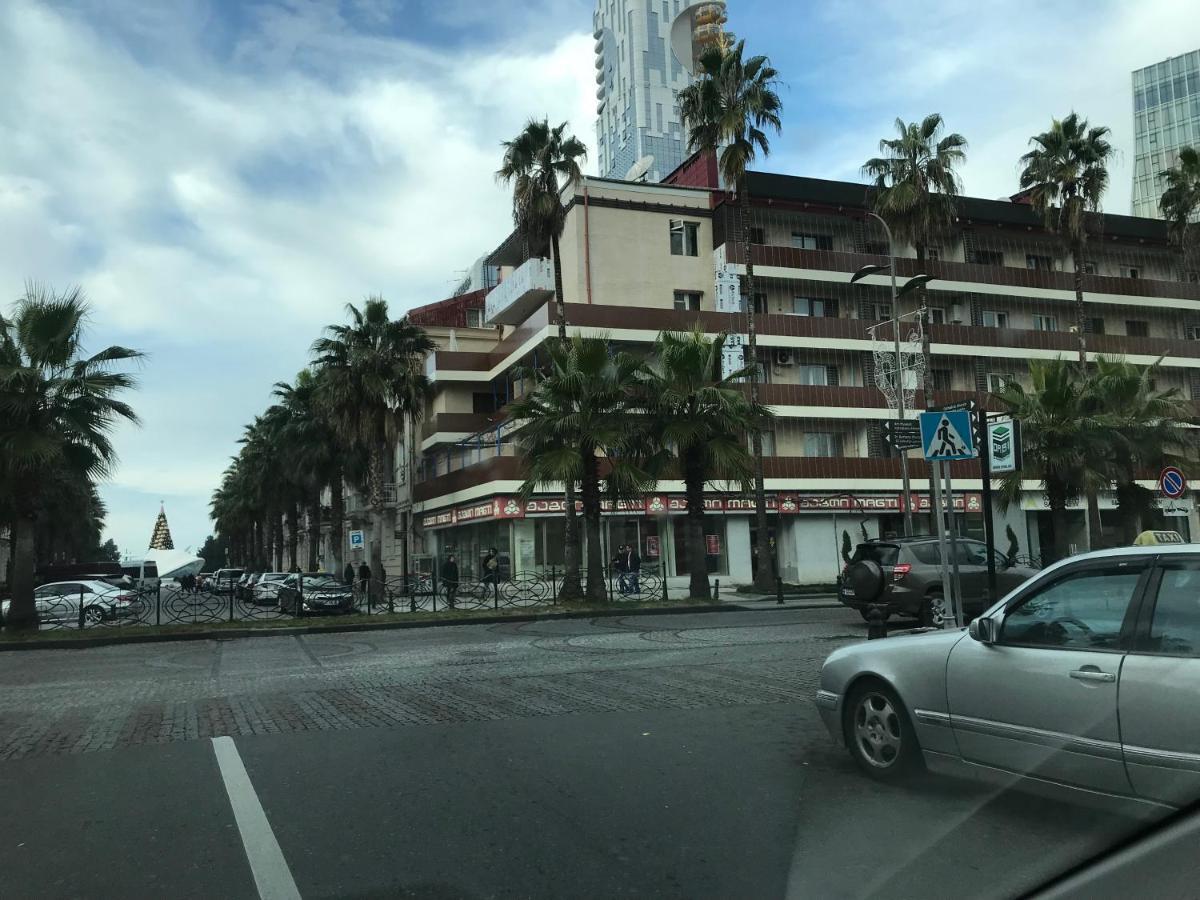 Casa Neptun In Old Batumi Lägenhet Exteriör bild