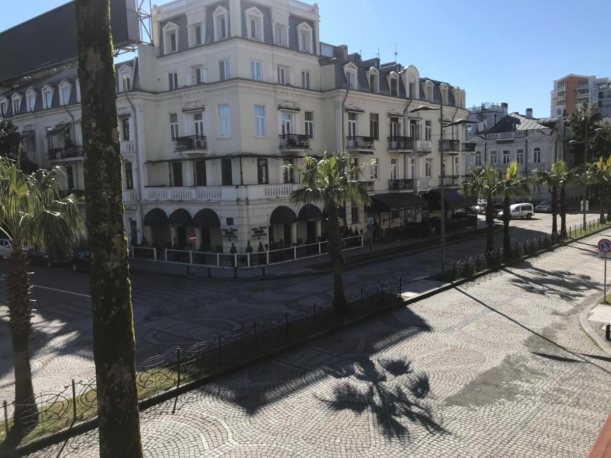 Casa Neptun In Old Batumi Lägenhet Exteriör bild
